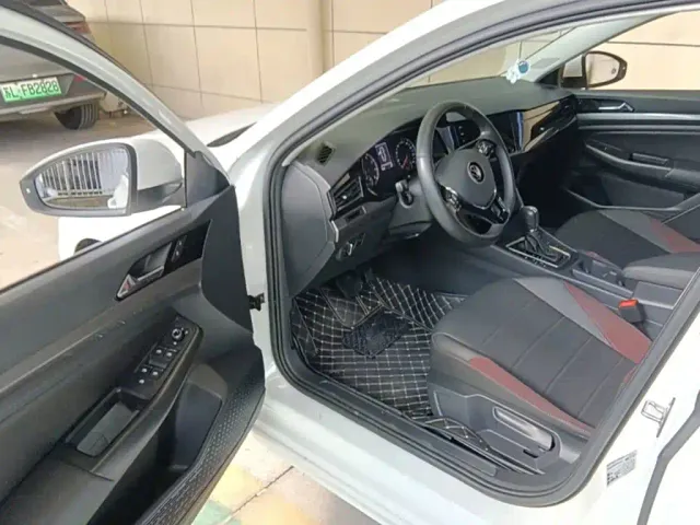 Volkswagen Bora — Фото автомобиля 15