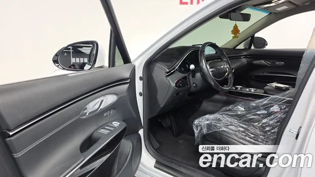 Genesis GV70 — Фото автомобиля 15