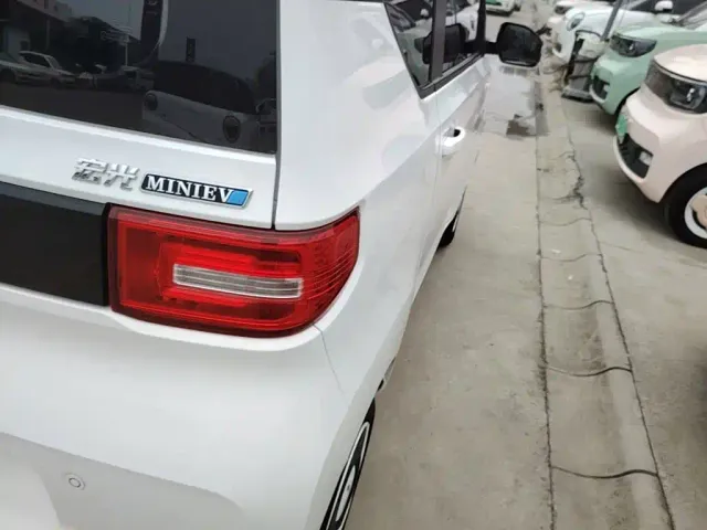 Wuling Hongguang Mini EV — Фото автомобиля 7