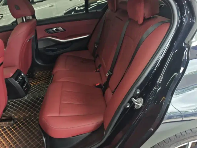 BMW 3 Series — Фото автомобиля 12