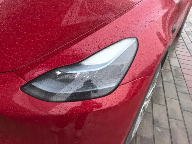 Tesla Model Y — Фото автомобиля 5