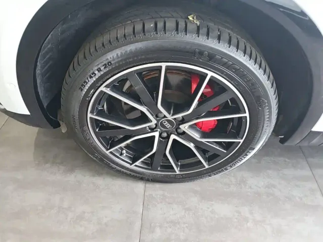 Audi Q5L Sportback — Фото автомобиля 22
