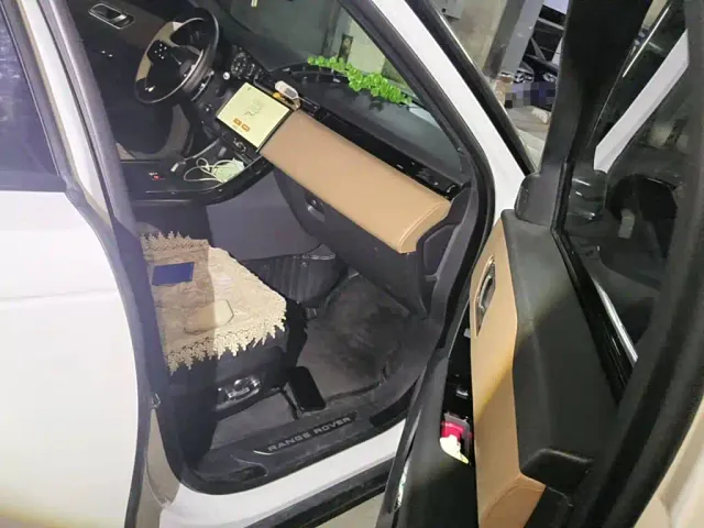 Land Rover Range Rover Velar — Фото автомобиля 12