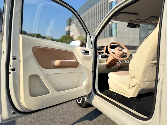 Wuling Hongguang Mini EV — Фото автомобиля 11