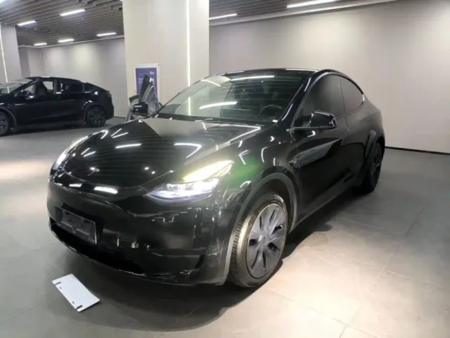 Фотография автомобиля — Tesla Model Y