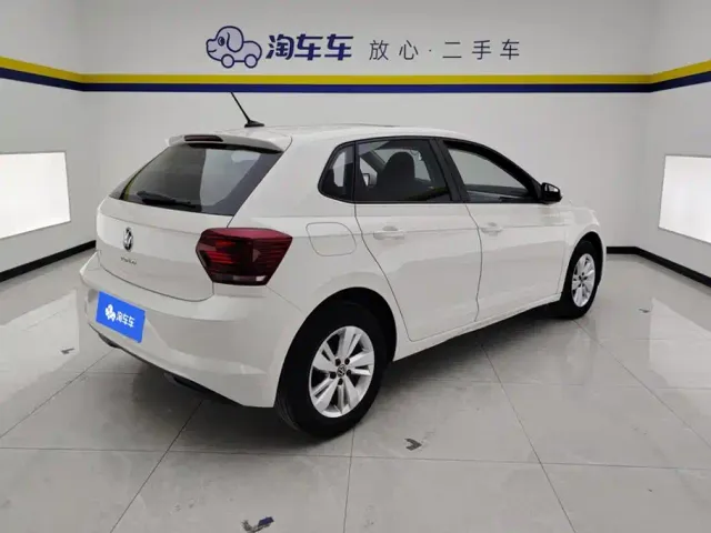 Volkswagen Polo — Фото автомобиля 3