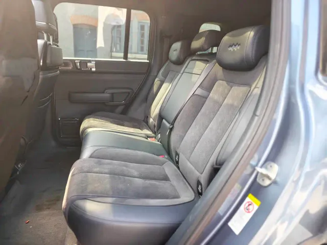 BYD FangChengBao Leopard 5 — Фото автомобиля 5
