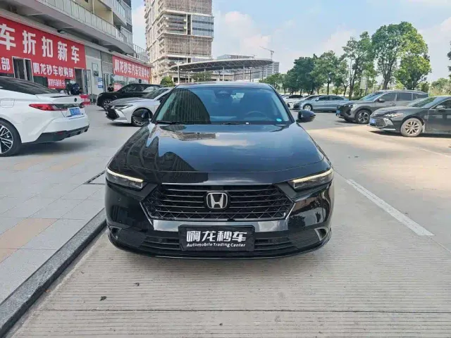 Honda Accord — Фото автомобиля 2