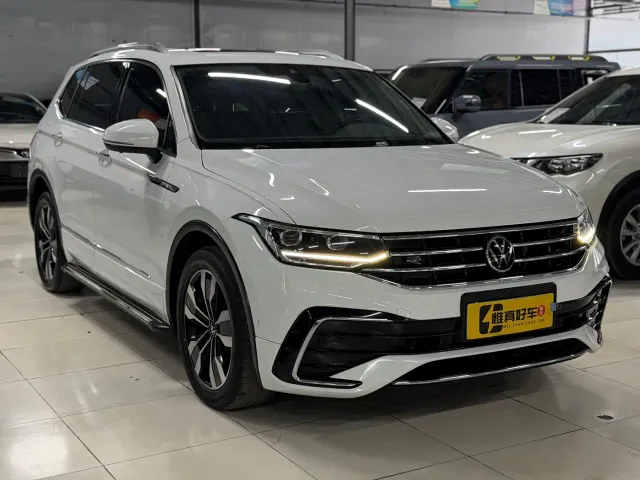 Volkswagen Tiguan L — Фото автомобиля 3