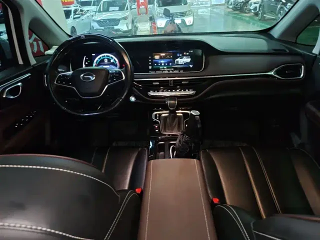GAC Trumpchi M6 — Фото автомобиля 9