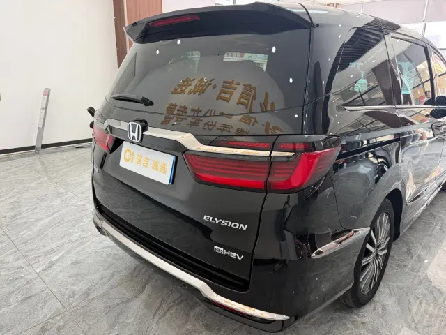 Honda Elysion — Фото автомобиля 4