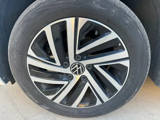 Volkswagen Lavida — Фото автомобиля 13