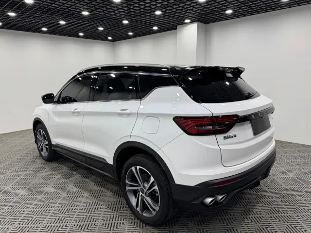 Geely Binyue — Фото автомобиля 9