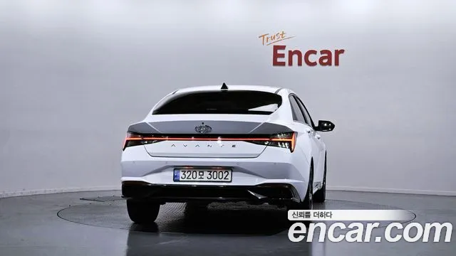 Hyundai AVANTE Avante (CN7) — Фото автомобиля 3