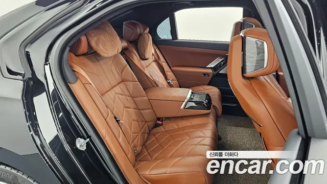 BMW 7-Series 7 серия (G70) 740i xDrive M Sport Limited — Фото автомобиля 24