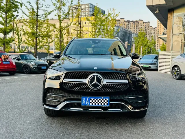 Mercedes-Benz GLE-Class — Фото автомобиля 2