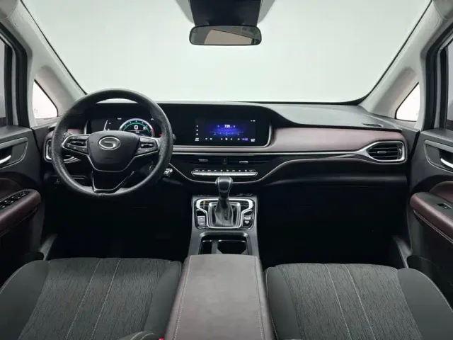 GAC Trumpchi M6 — Фото автомобиля 11
