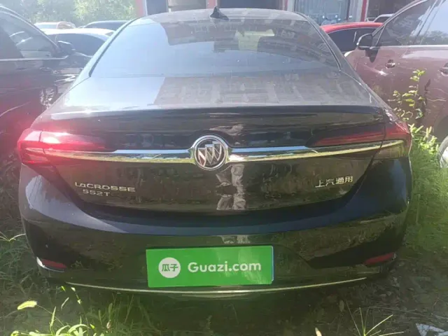 Buick LaCrosse — Фото автомобиля 5