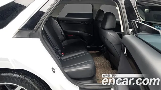 Hyundai Grandeur GN7 — Фото автомобиля 11