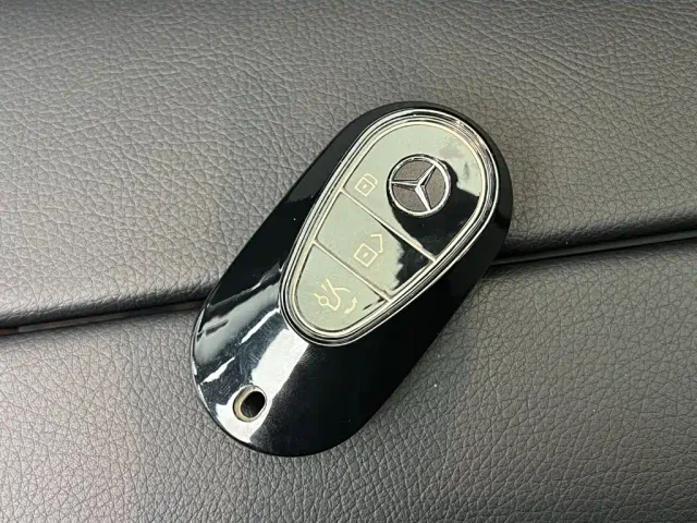 Mercedes-Benz C-Class — Фото автомобиля 16