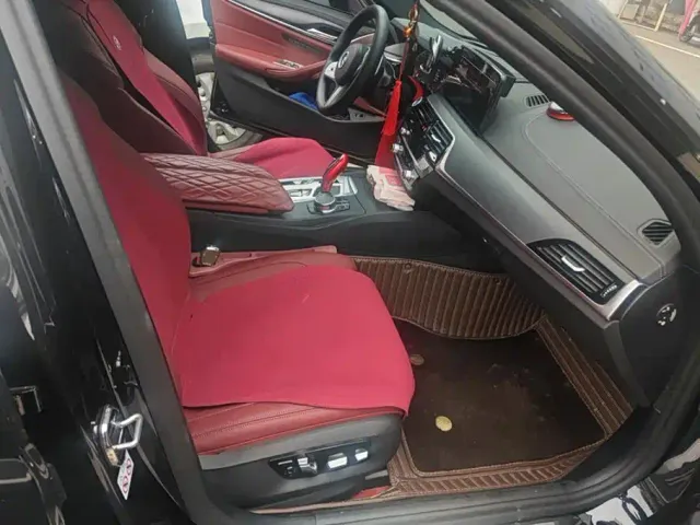 BMW 5 Series — Фото автомобиля 8