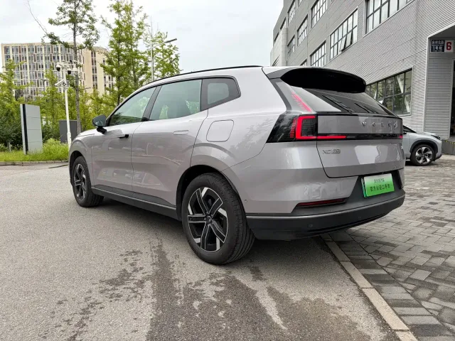Volvo XC70 Plug-in Hybrid — Фото автомобиля 5