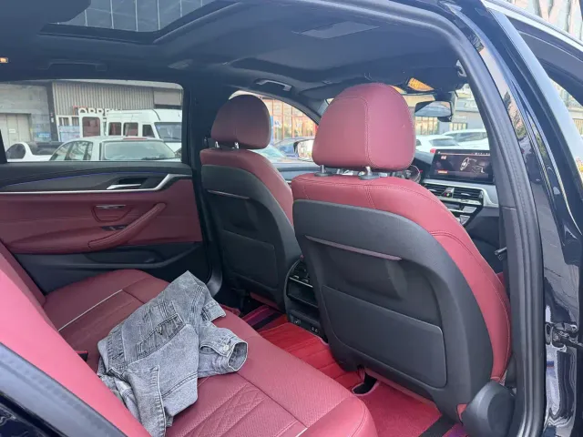 BMW 5 Series — Фото автомобиля 7