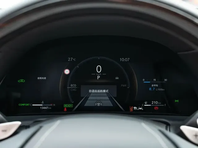 Lexus LS — Фото автомобиля 25