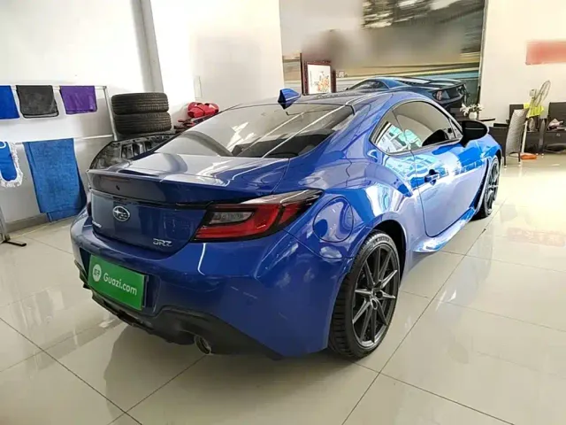 Subaru BRZ — Фото автомобиля 6