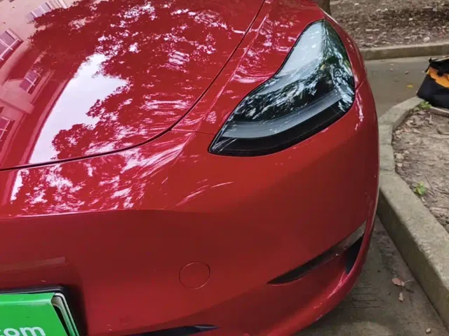 Tesla Model Y — Фото автомобиля 17