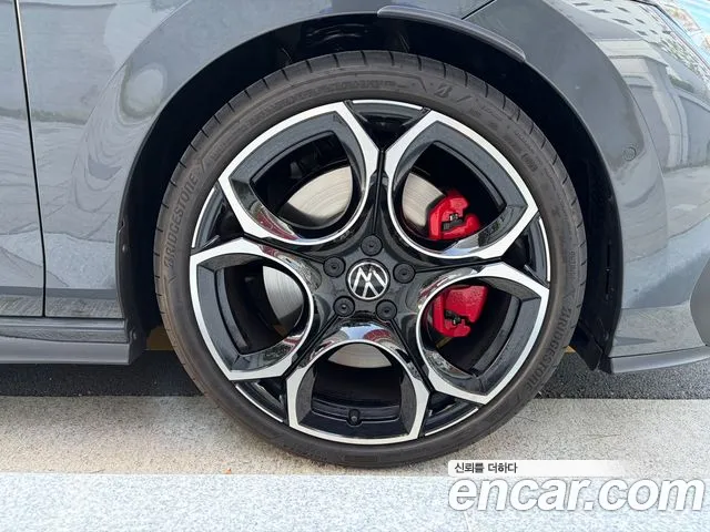 Volkswagen Golf 8th Gen — Фото автомобиля 4