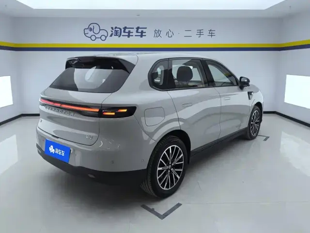 Leapmotor B10 — Фото автомобиля 3