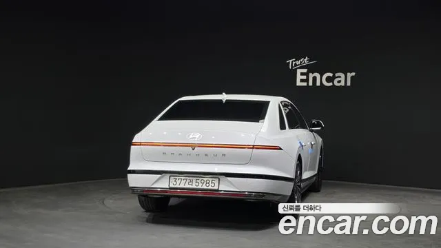 Hyundai Grandeur — Фото автомобиля 4