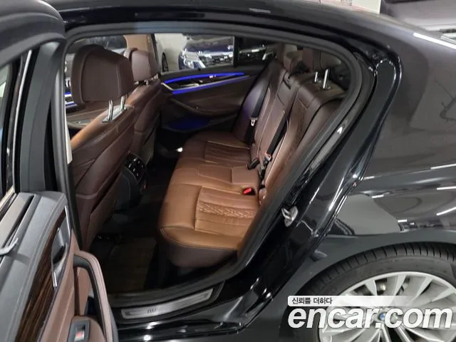 BMW 5 Series G30 — Фото автомобиля 4