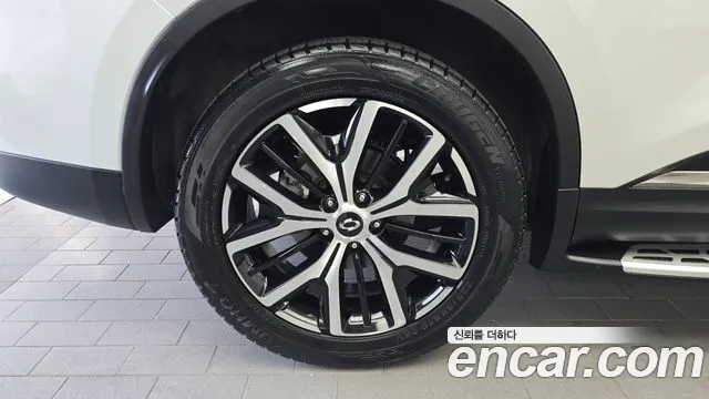 Renault-KoreaSamsung QM6 Новый QM6 2.0 LPe RE Signature 2WD — Фото автомобиля 5