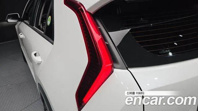 Kia Niro — Фото автомобиля 8