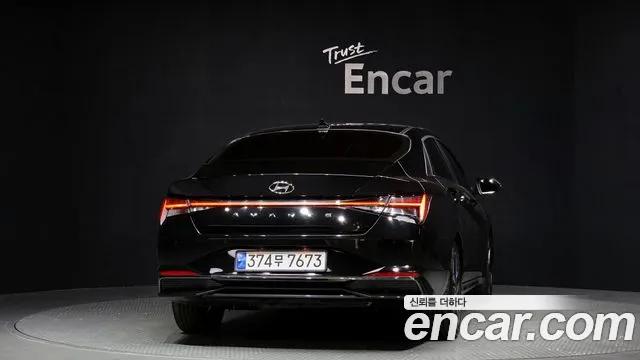 Hyundai AVANTE Inspiration — Фото автомобиля 4