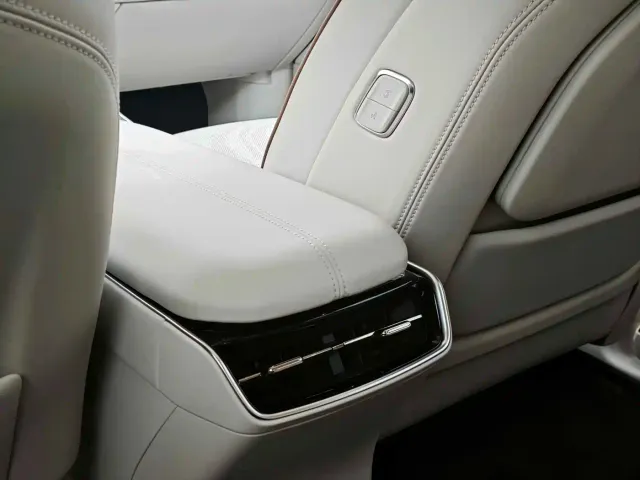 Toyota BoZhi 7 — Фото автомобиля 14