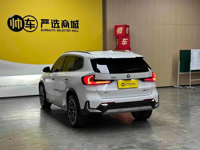 BMW X1 — Фото автомобиля 4