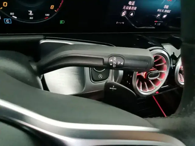 Mercedes-Benz GLB-Class — Фото автомобиля 13