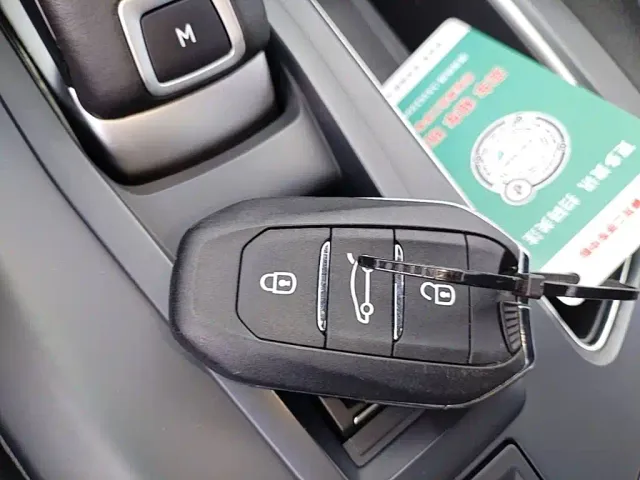 Peugeot 5008 — Фото автомобиля 8