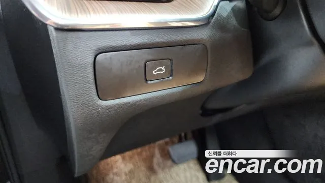 Вольво XC60 — Фото автомобиля 21