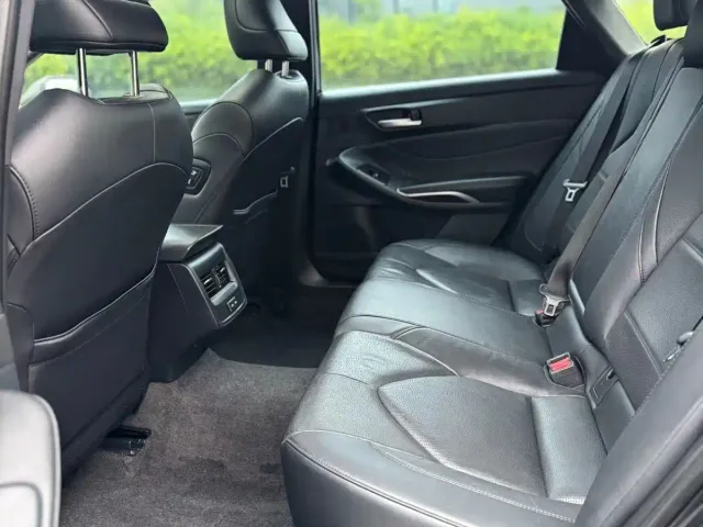Toyota Avalon — Фото автомобиля 6