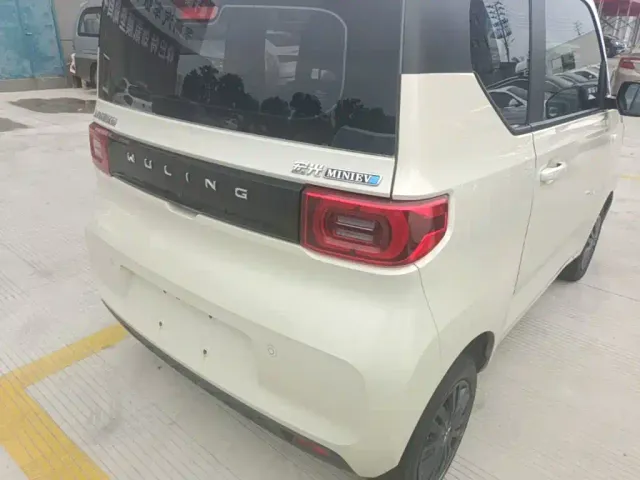 Wuling Hongguang Mini EV — Фото автомобиля 7