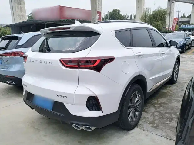 Jetour X70 — Фото автомобиля 6