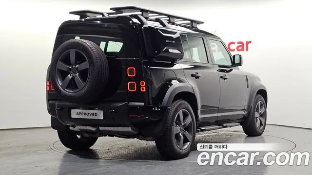 Land Rover Defender — Фото автомобиля 2