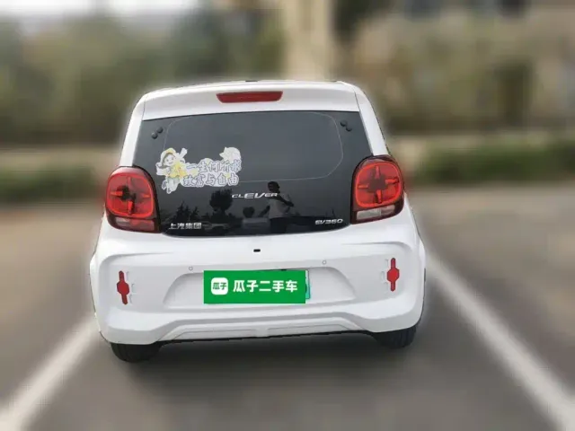 Roewe Clever — Фото автомобиля 3