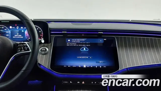 Mercedes-Benz E-Class E-класс W214 E300 4MATIC Exclusive — Фото автомобиля 16