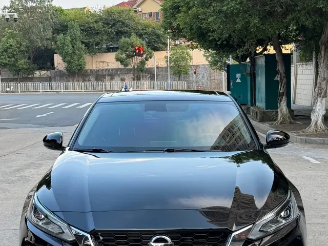 Nissan Teana — Фото автомобиля 3