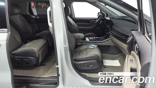 Kia Canival — Фото автомобиля 24
